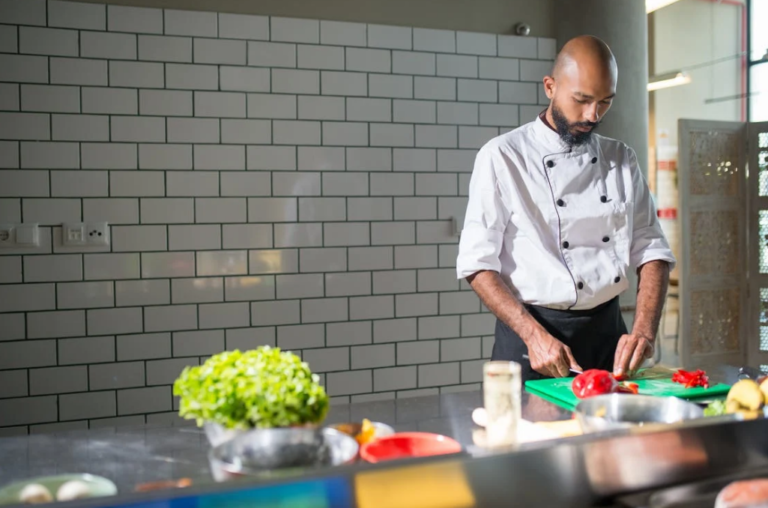 The Ultimate Guide to Plant-Based Meal Prep: Simple Recipes for Busy Weekdays